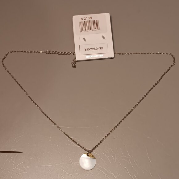 Khloe Collection NEW dainty necklace & stud earrings set with clamper bracelet - Picture 2 of 14